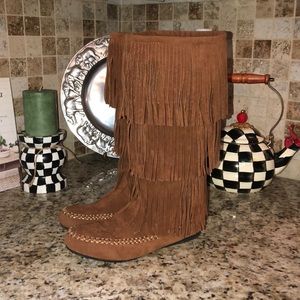 Fringe boots